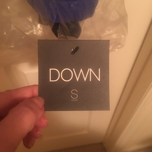 Excellent Price for a S13 Kylie Puffer Coat, NWT - Picture 6 of 7